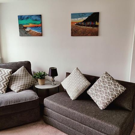 *Close To Beach* One Bedroom Suite With Parking Overstrand Buitenkant foto