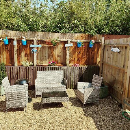 *Close To Beach* One Bedroom Suite With Parking Overstrand Buitenkant foto